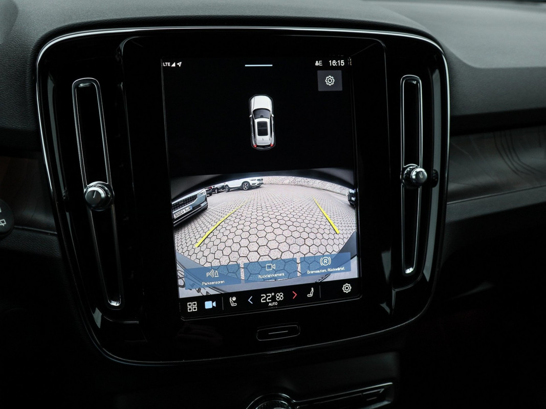 Volvo XC40 Single Plus 78kWh - SUV/Off-road - Schwarz - Gebrauchtwagen - Bild 13