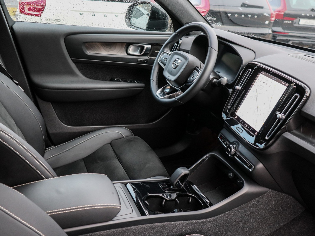 Volvo C40 Single Motor - SUV/Off-road - Grau - Gebrauchtwagen - Bild 3