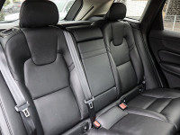 Volvo XC60 B4 Diesel AWD - SUV/Off-road - Schwarz - Gebrauchtwagen - Bild 5