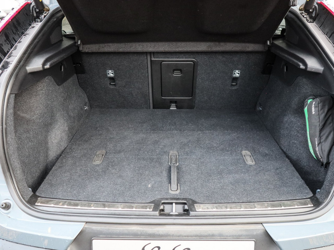 Volvo C40 Single Motor - SUV/Off-road - Grau - Gebrauchtwagen - Bild 12