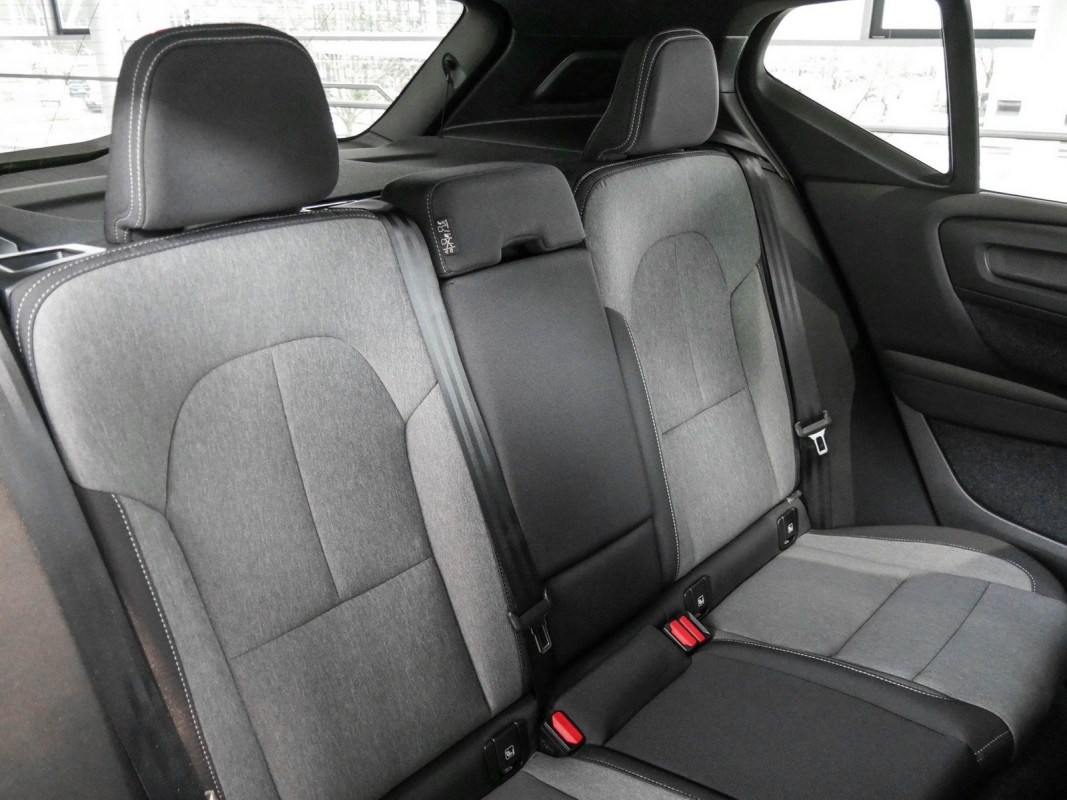 Volvo XC40 - SUV/Off-road - Blau - Gebrauchtwagen - Bild 5