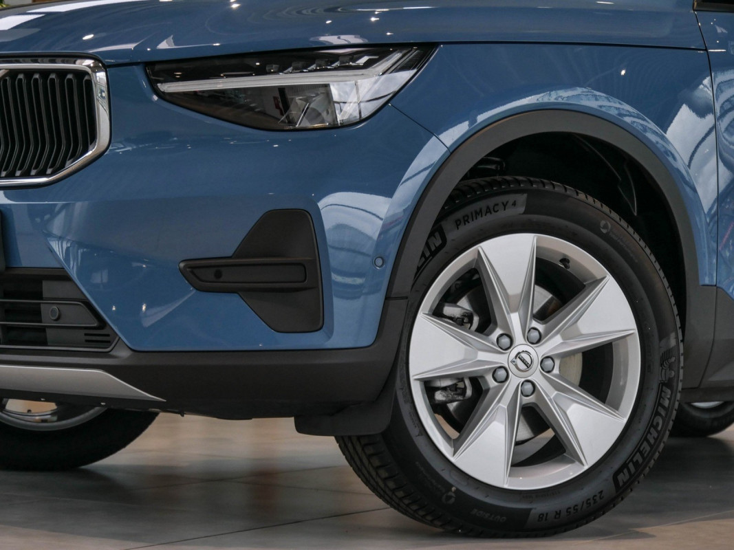 Volvo XC40 - SUV/Off-road - Blau - Gebrauchtwagen - Bild 6