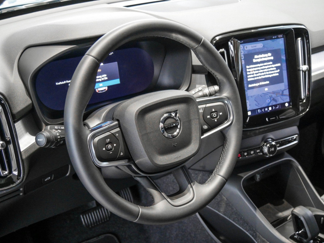 Volvo XC40 - SUV/Off-road - Blau - Gebrauchtwagen - Bild 10