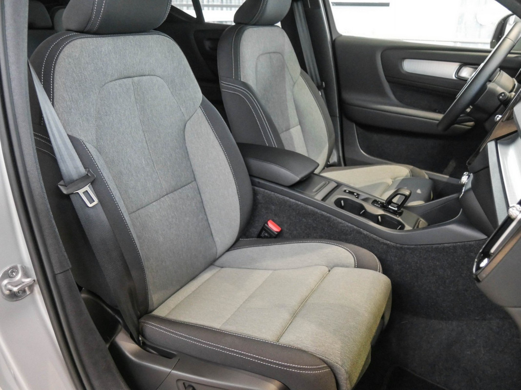 Volvo XC40 - SUV/Off-road - Silber - Gebrauchtwagen - Bild 7