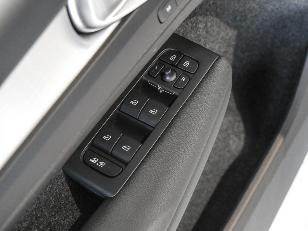 Volvo XC40 - SUV/Off-road - Silber - Gebrauchtwagen - Bild 15