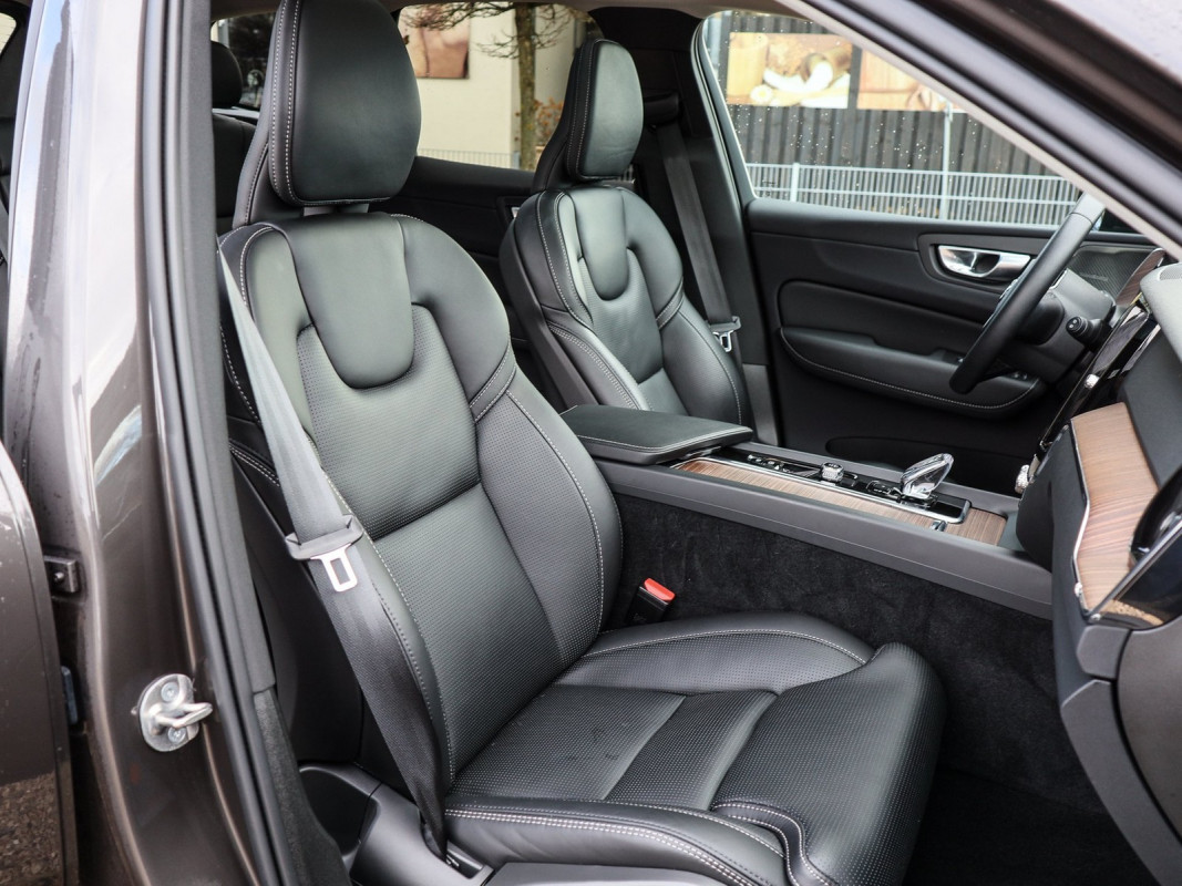 Volvo XC60 T6 - SUV/Off-road - Grau - Gebrauchtwagen - Bild 7