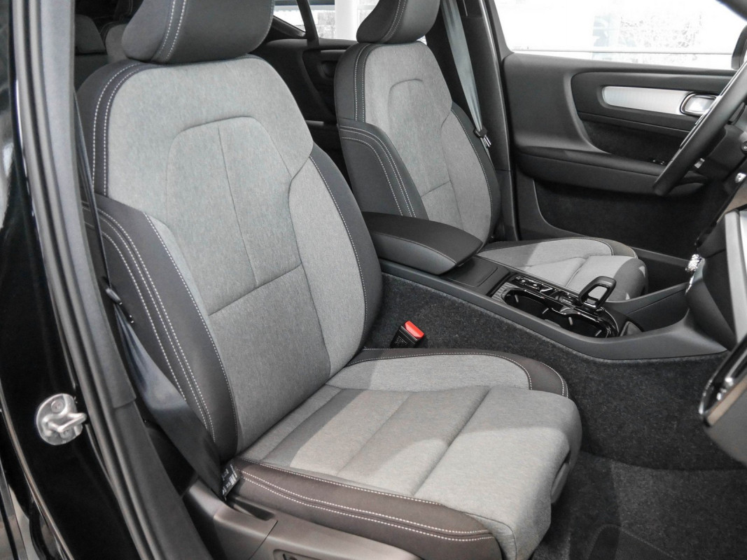 Volvo XC40 - SUV/Off-road - Schwarz - Gebrauchtwagen - Bild 7