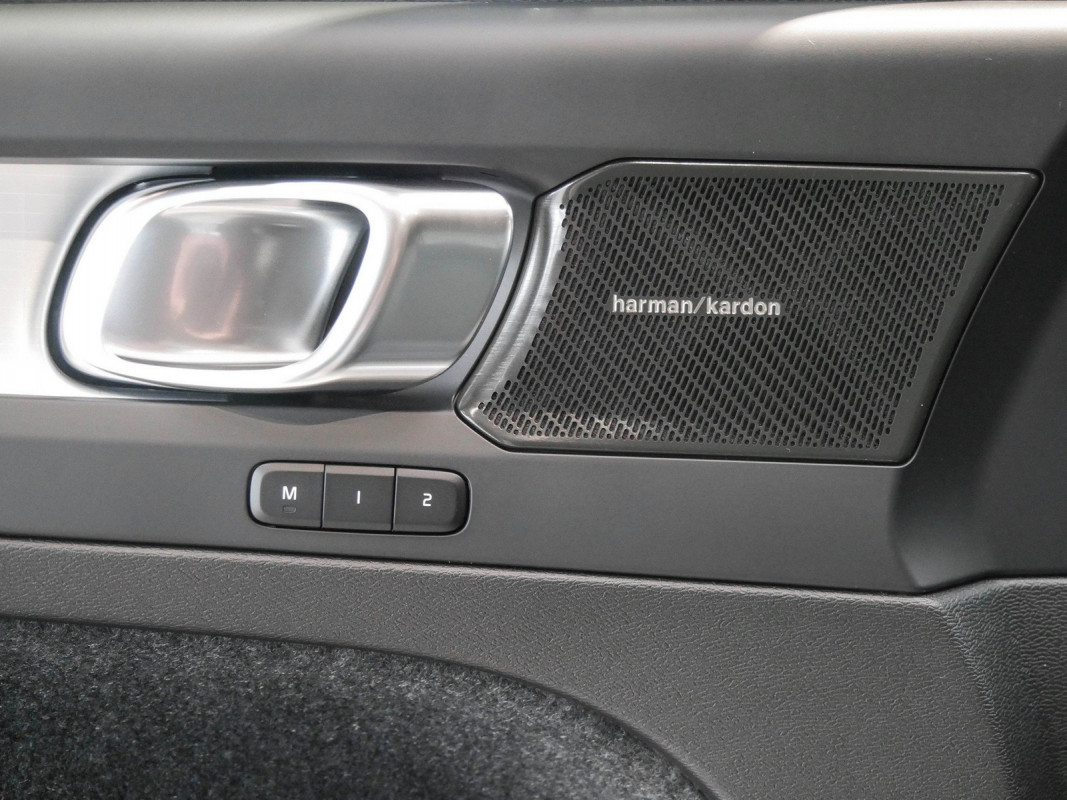 Volvo XC40 - SUV/Off-road - Schwarz - Gebrauchtwagen - Bild 13