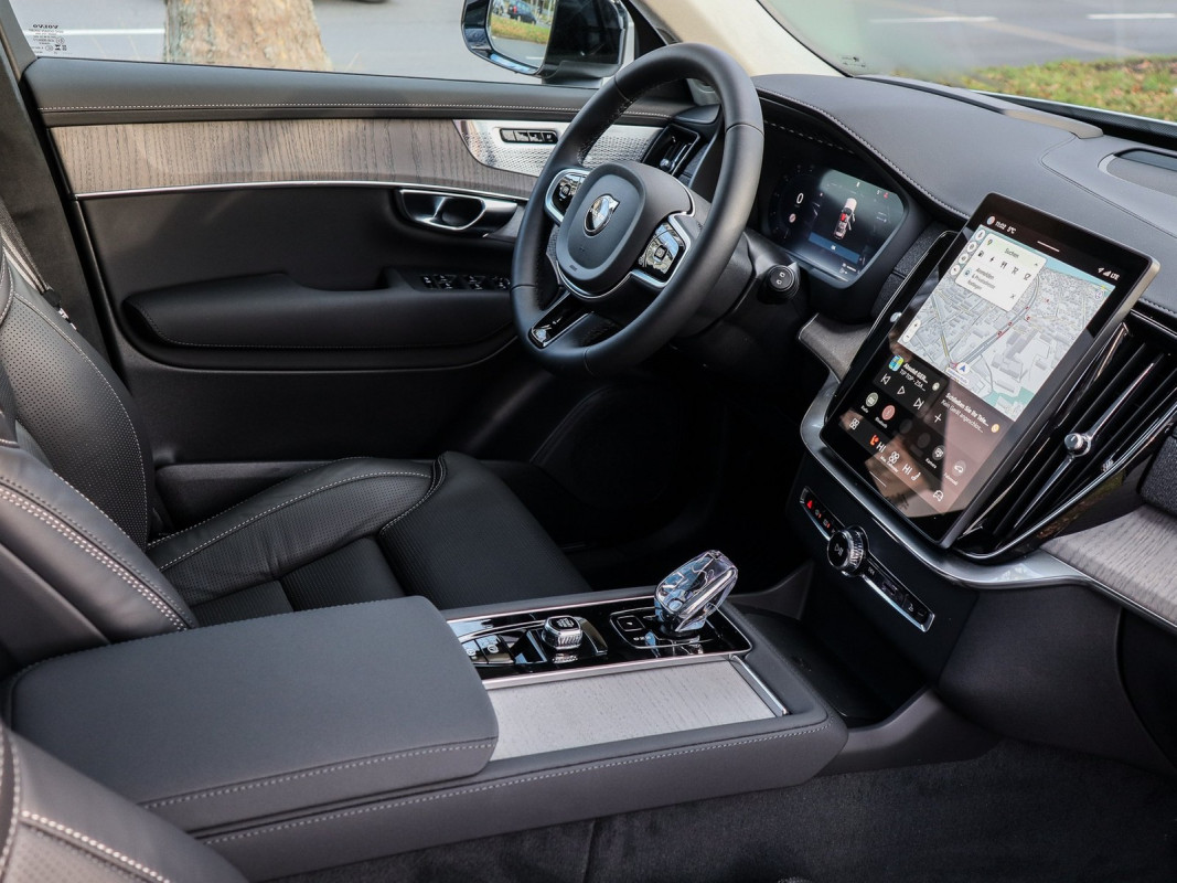 Volvo XC90 T8 Recharge AWD - SUV/Off-road - Weiss - Gebrauchtwagen - Bild 3