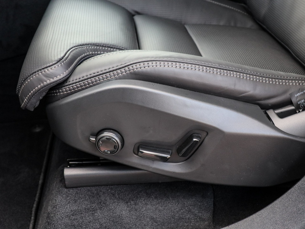 Volvo XC90 T8 Recharge AWD - SUV/Off-road - Weiss - Gebrauchtwagen - Bild 14