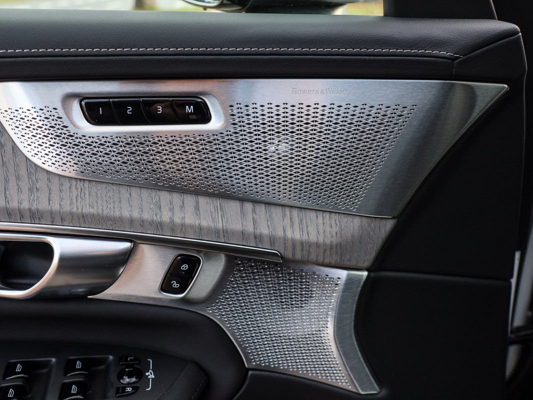 Volvo XC90 T8 Recharge AWD - SUV/Off-road - Weiss - Gebrauchtwagen - Bild 15