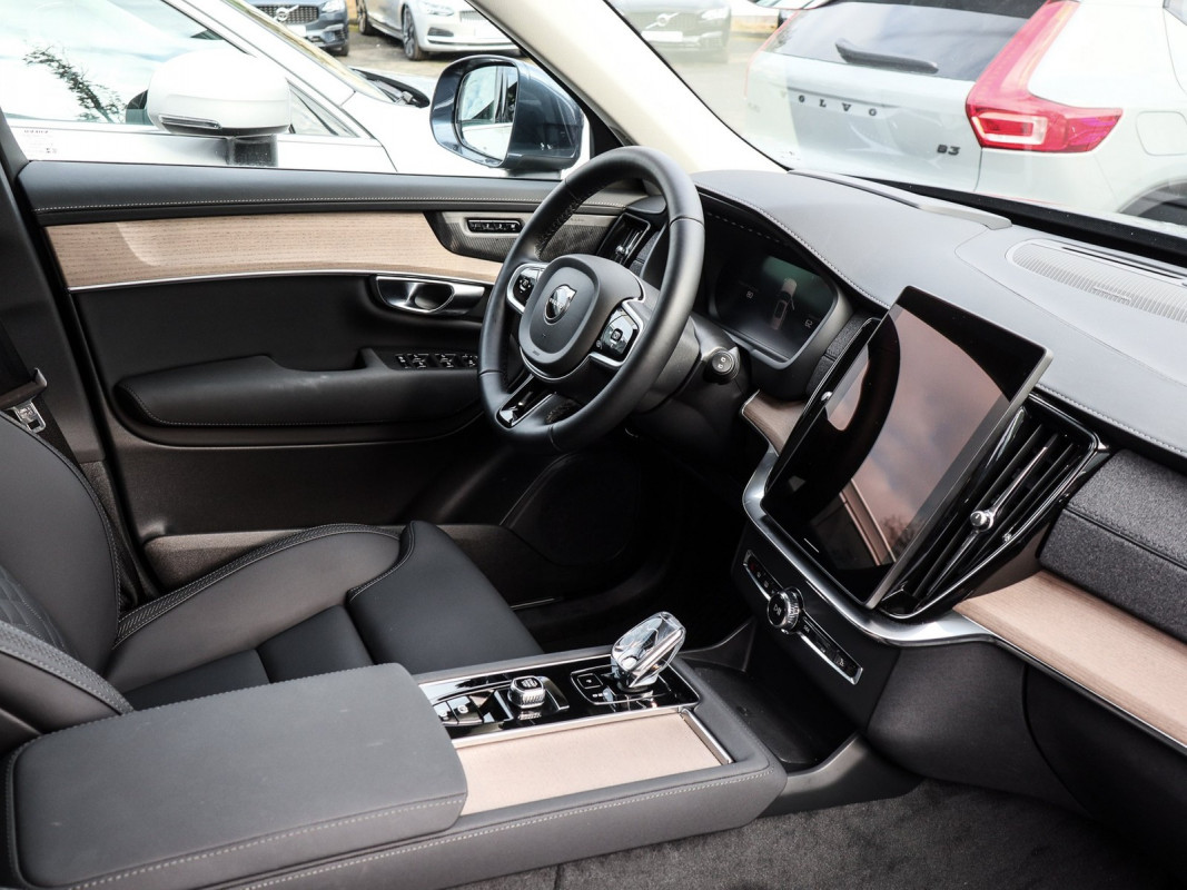 Volvo XC90 T8 Recharge AWD - SUV/Off-road - Blau - Gebrauchtwagen - Bild 3