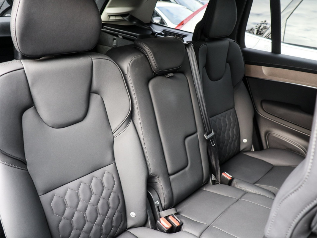 Volvo XC90 T8 Recharge AWD - SUV/Off-road - Blau - Gebrauchtwagen - Bild 5