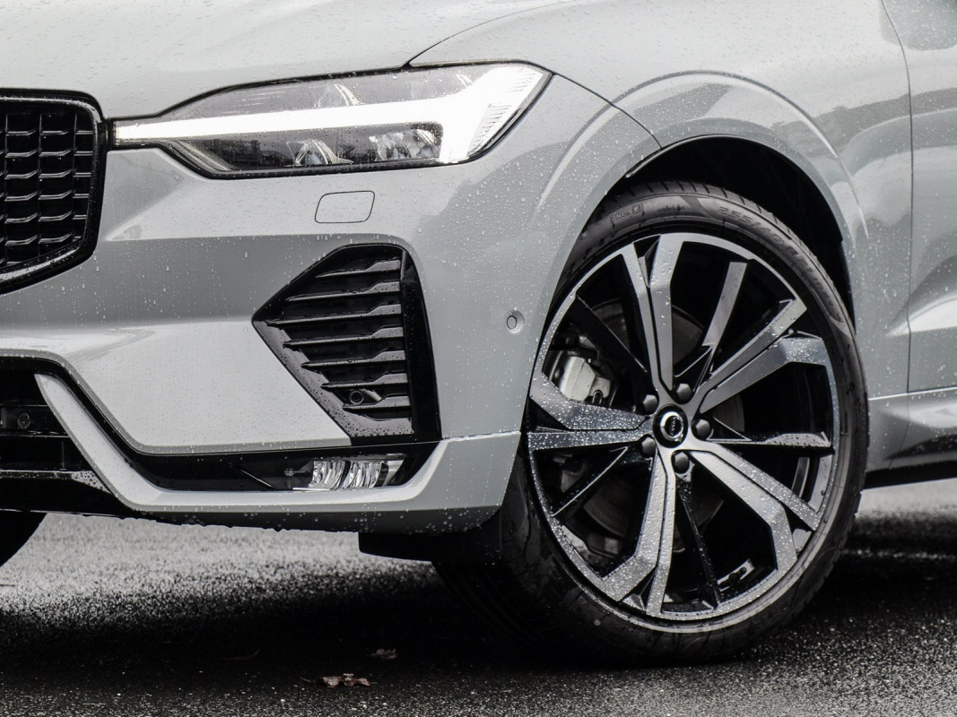 Volvo XC60 B5 (B) AWD - SUV/Off-road - Grau - Gebrauchtwagen - Bild 6