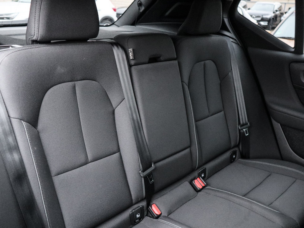 Volvo XC40 Single Core Recharge Winter Paket - SUV/Off-road - Blau - Gebrauchtwagen - Bild 5