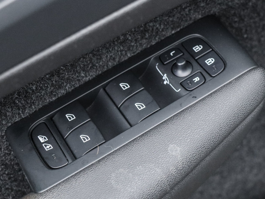 Volvo XC40 Single Core Recharge Winter Paket - SUV/Off-road - Blau - Gebrauchtwagen - Bild 14