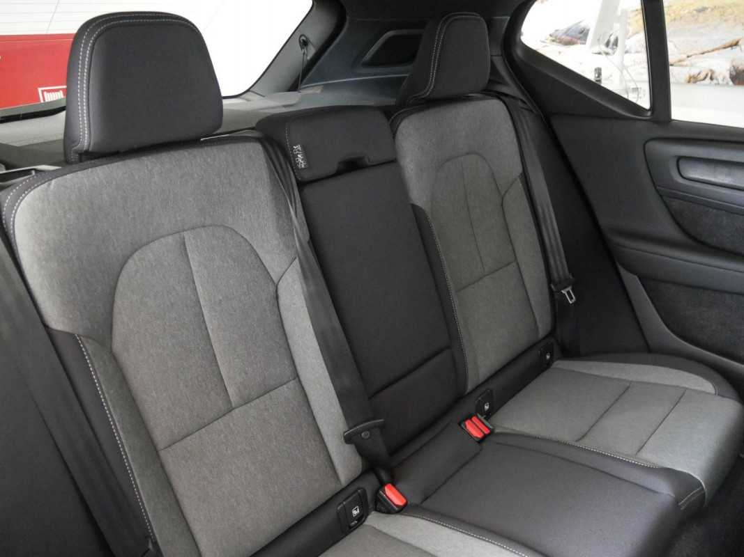 Volvo XC40 - SUV/Off-road - Grau - Gebrauchtwagen - Bild 5