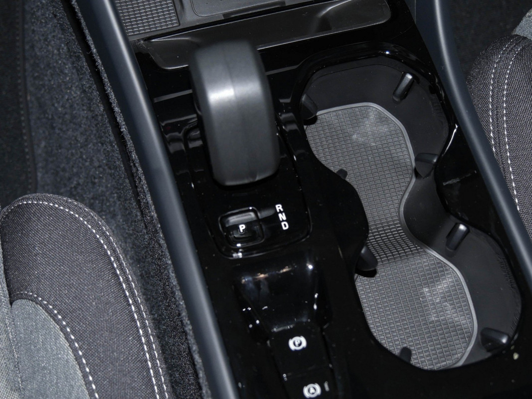 Volvo XC40 - SUV/Off-road - Grau - Gebrauchtwagen - Bild 11