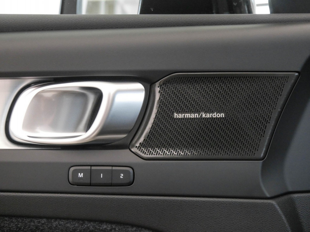 Volvo XC40 - SUV/Off-road - Grau - Gebrauchtwagen - Bild 13