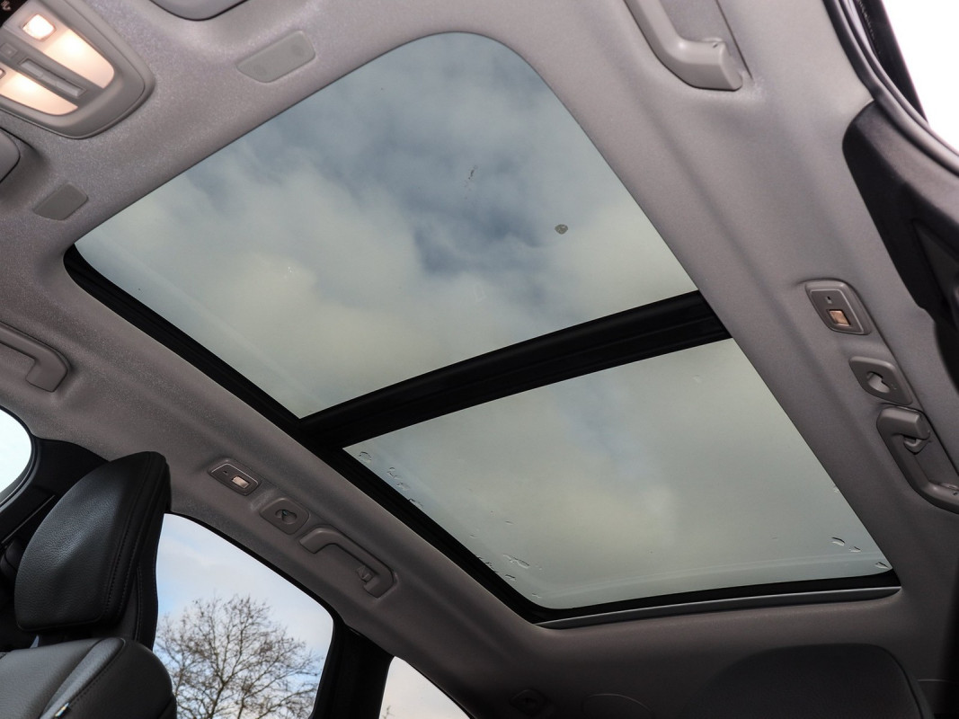 Volvo XC60 B5 (B) AWD - SUV/Off-road - Schwarz - Gebrauchtwagen - Bild 12