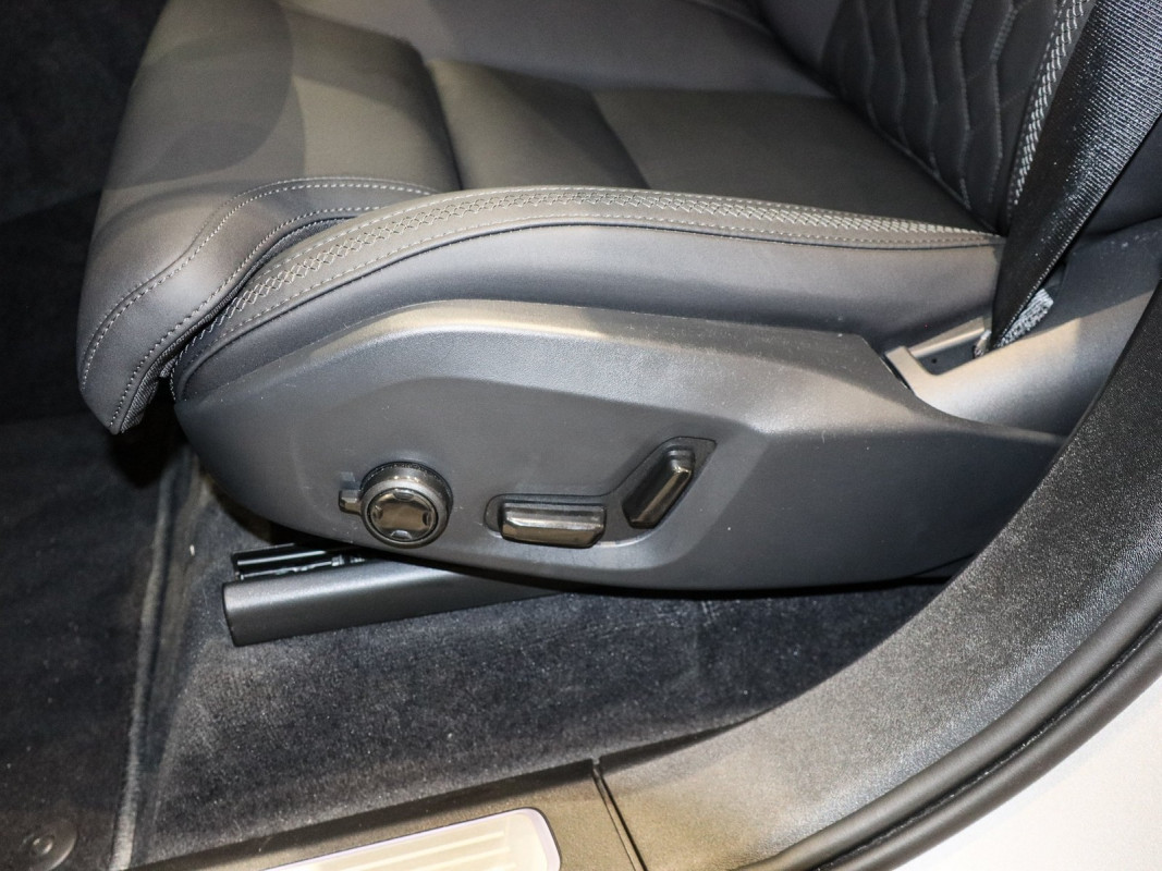 Volvo XC90 T8 Recharge AWD - SUV/Off-road - Braun - Gebrauchtwagen - Bild 15