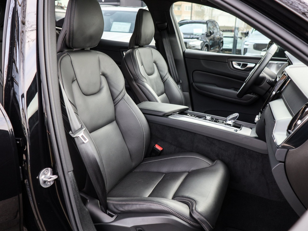 Volvo XC60 B5 (B) AWD - SUV/Off-road - Schwarz - Gebrauchtwagen - Bild 7