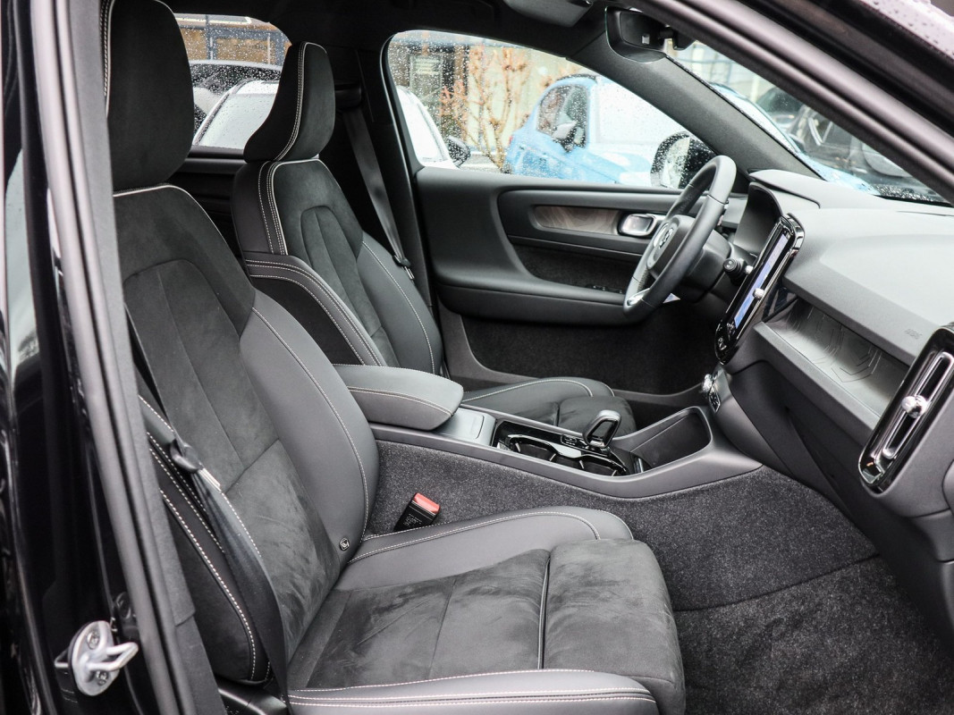 Volvo XC40 Recharge Twin - SUV/Off-road - Schwarz - Gebrauchtwagen - Bild 7