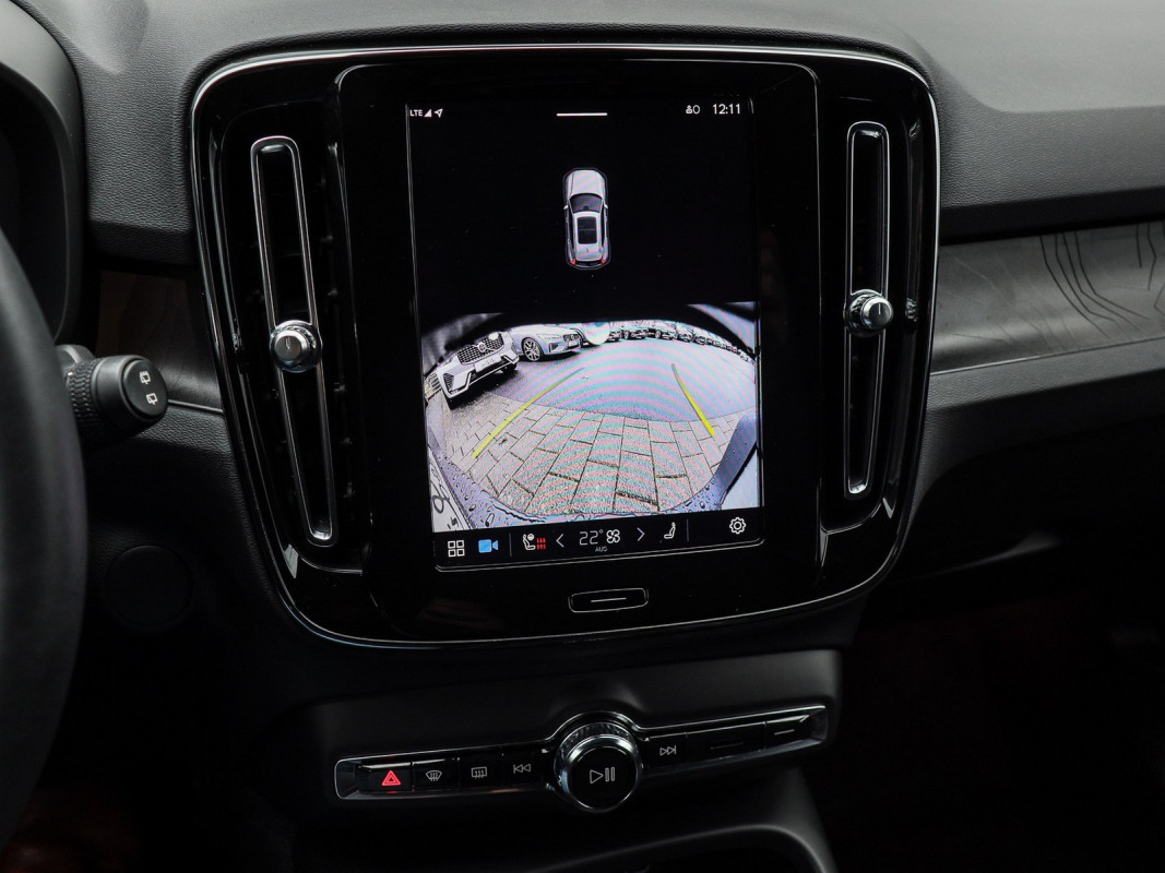 Volvo XC40 Recharge Twin - SUV/Off-road - Schwarz - Gebrauchtwagen - Bild 13