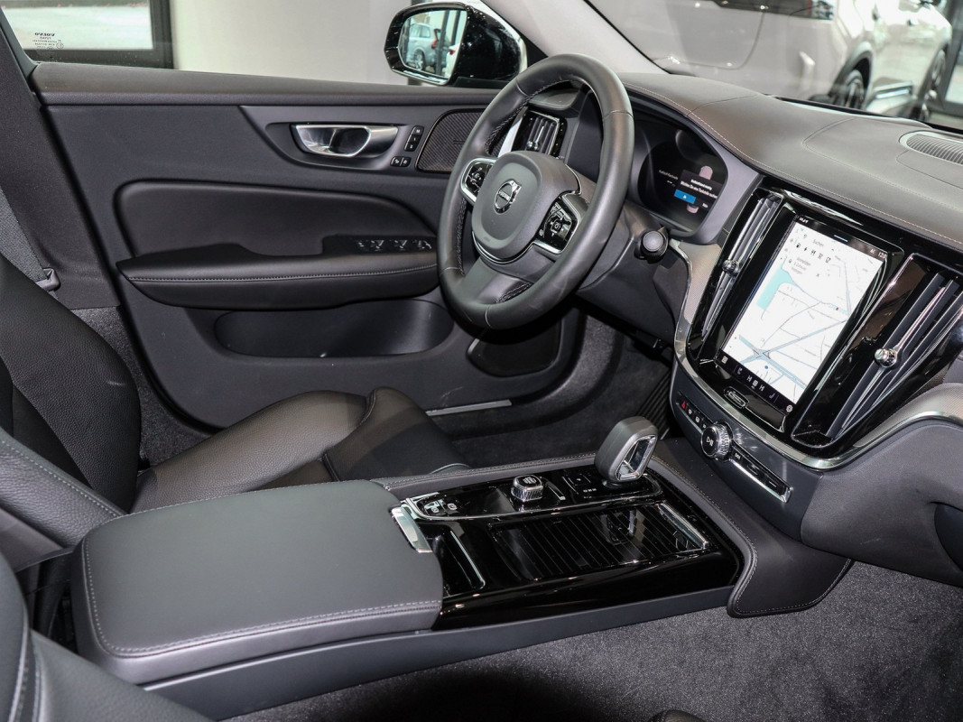 Volvo S60 T8 Recharge - Limousine - Blau - Gebrauchtwagen - Bild 3