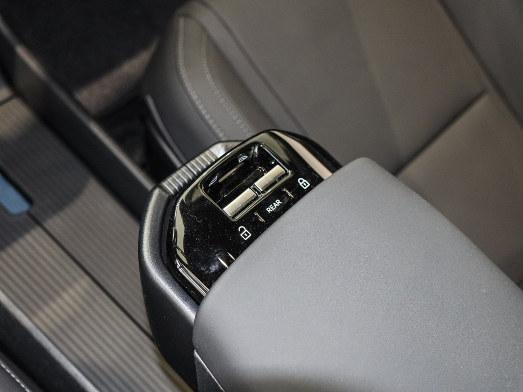 Volvo EX30 Cross Country - SUV/Off-road - Schwarz - Gebrauchtwagen - Bild 15