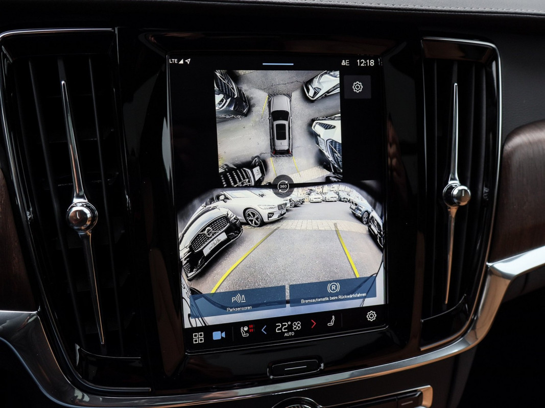 Volvo V90 T8 AWD - Kombi - Schwarz - Gebrauchtwagen - Bild 13