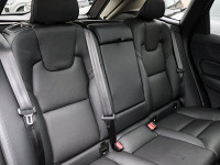 Volvo XC60 T6 Plug-In Hybrid AWD R-Design - SUV/Off-road - Schwarz - Gebrauchtwagen - Bild 5