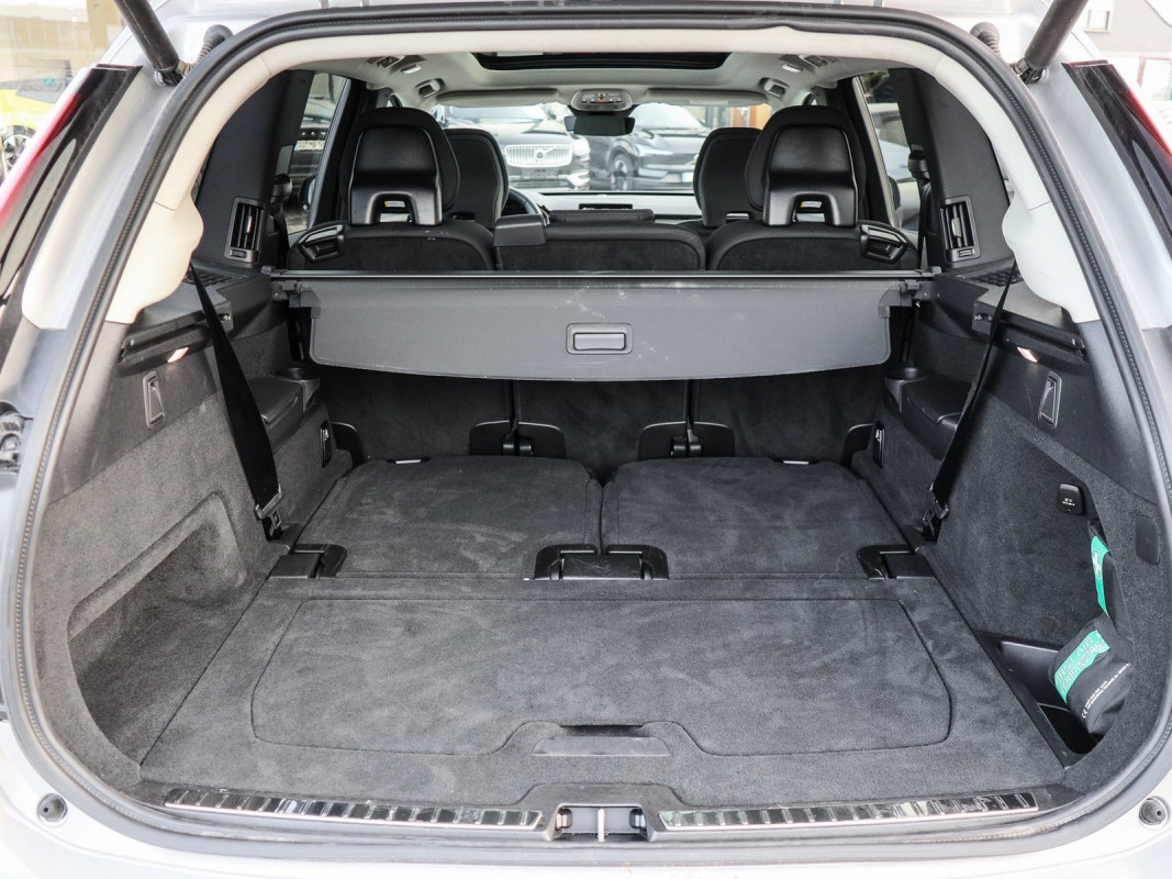 Volvo XC90 T8 Recharge Plug-In Hybrid AWD - SUV/Off-road - Grau - Gebrauchtwagen - Bild 11