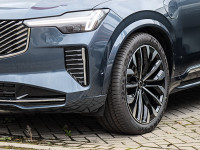 Volvo XC90 T8 AWD Reskin - SUV/Off-road - Blau - Gebrauchtwagen - Bild 6