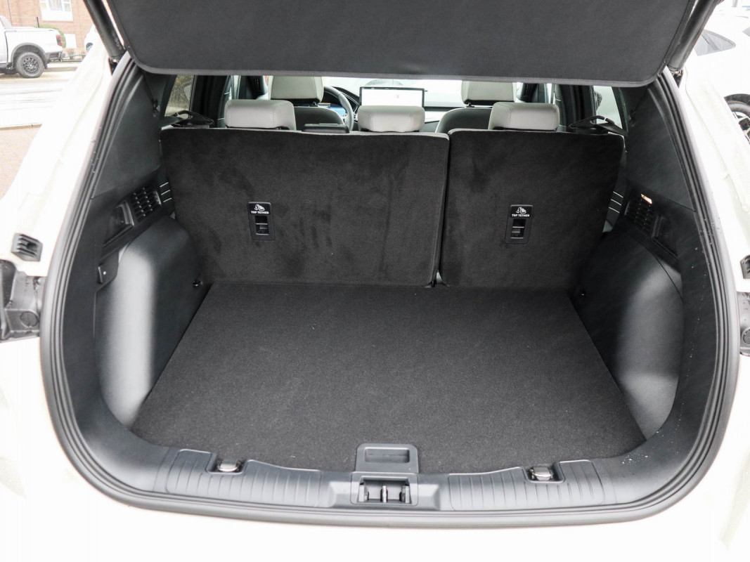 Ford Kuga - SUV/Off-road - Weiss - Neuwagen - Bild 9