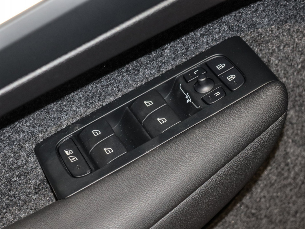 Volvo XC40 B4 - SUV/Off-road - Blau - Neuwagen - Bild 14