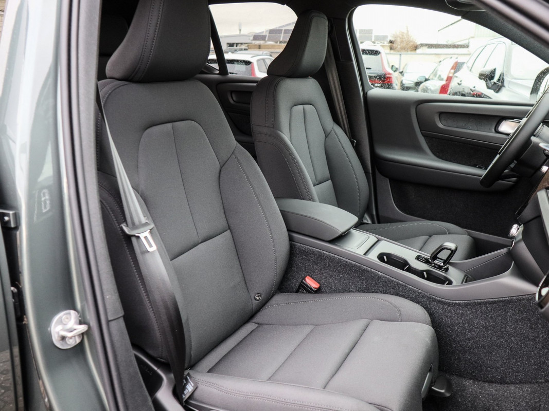 Volvo EX40 Single Motor Extended Range - SUV/Off-road - Grün - Neuwagen - Bild 6