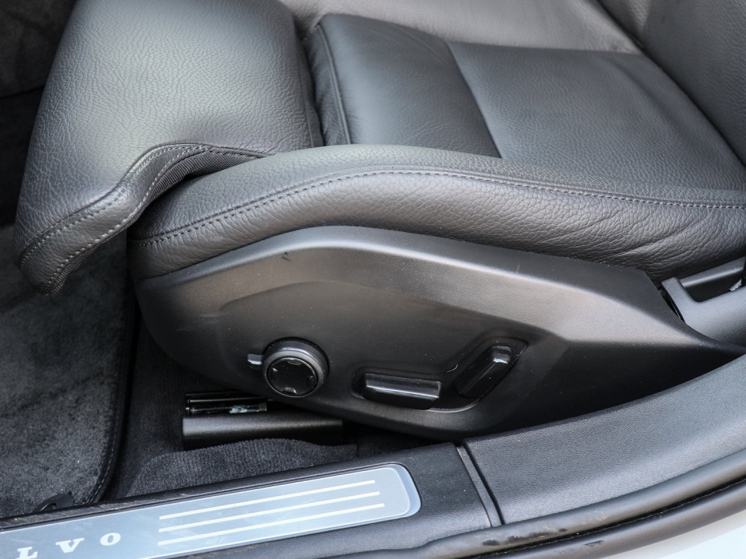 Volvo V90 T8 Recharge AWD - Kombi - Grau - Gebrauchtwagen - Bild 14