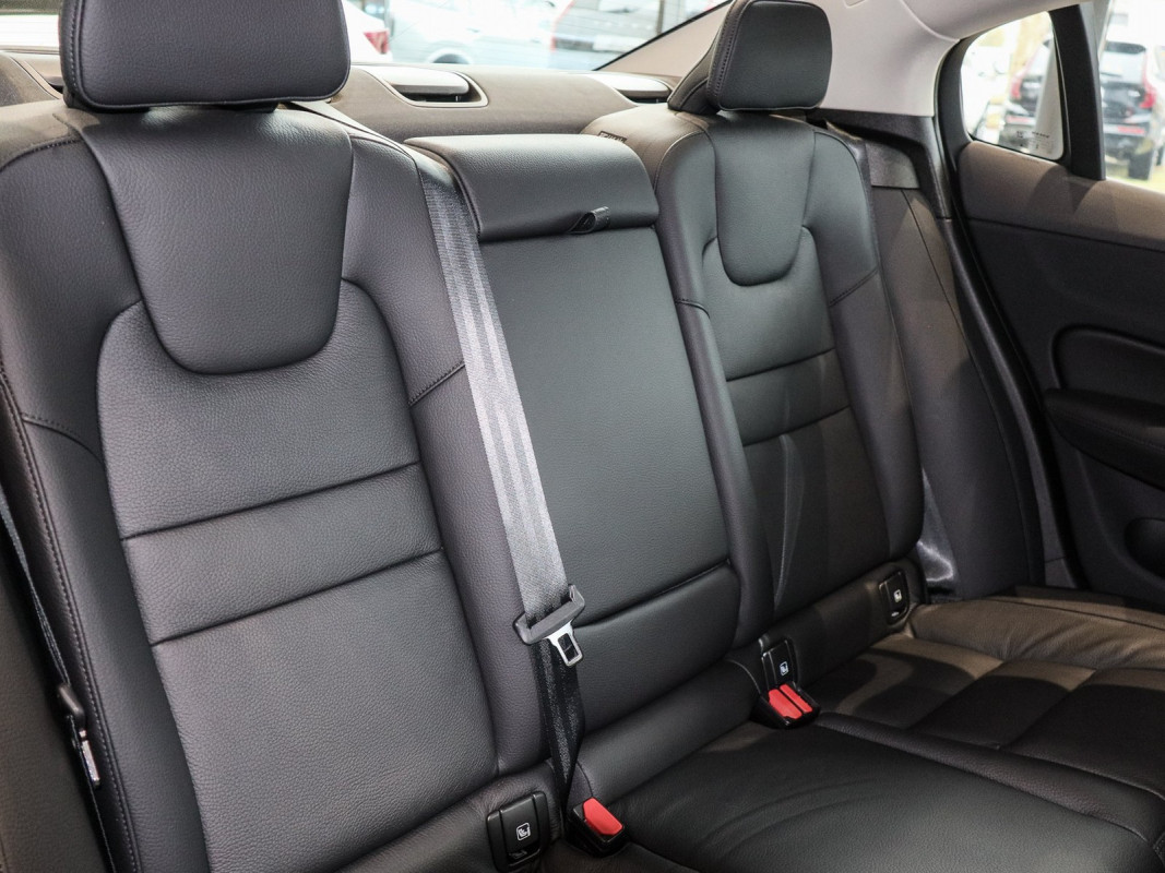 Volvo S60 T8 Recharge - Limousine - Blau - Gebrauchtwagen - Bild 5