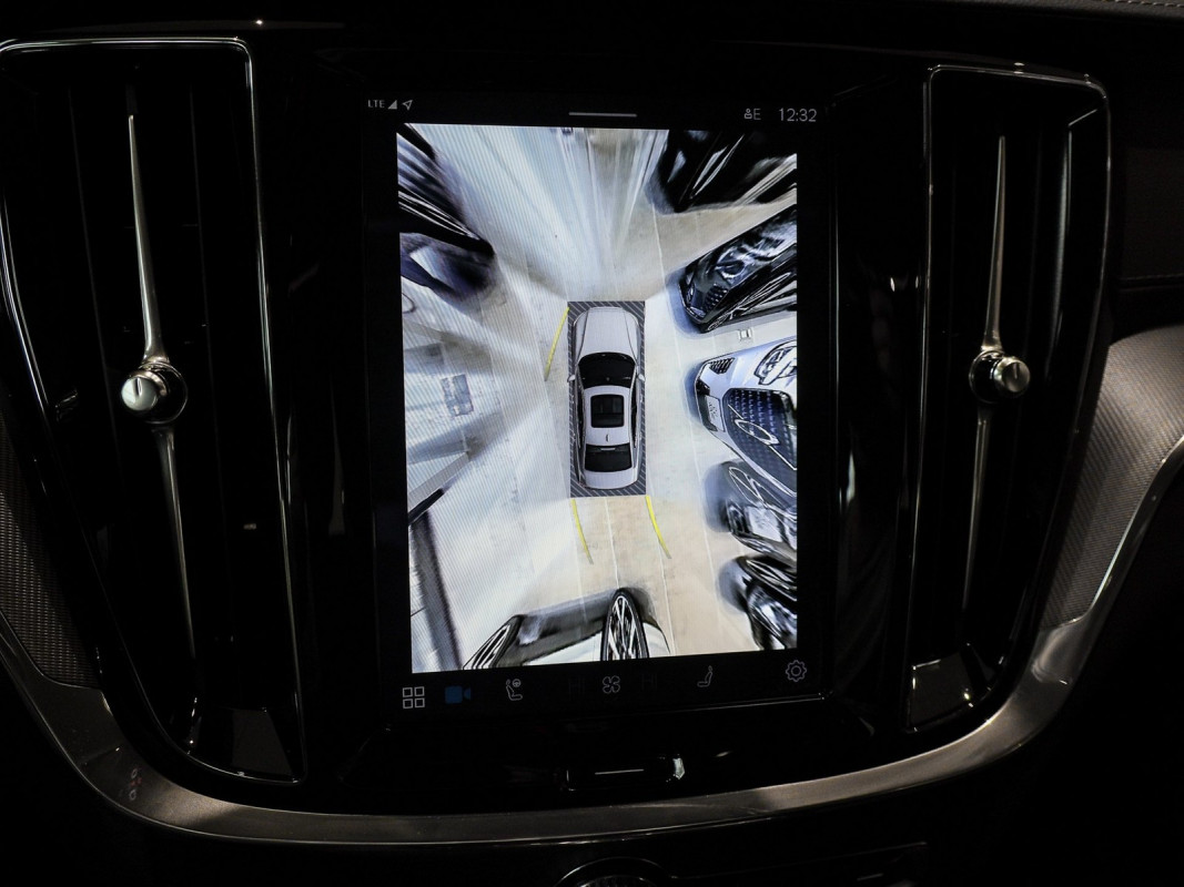 Volvo S60 T8 Recharge - Limousine - Blau - Gebrauchtwagen - Bild 13