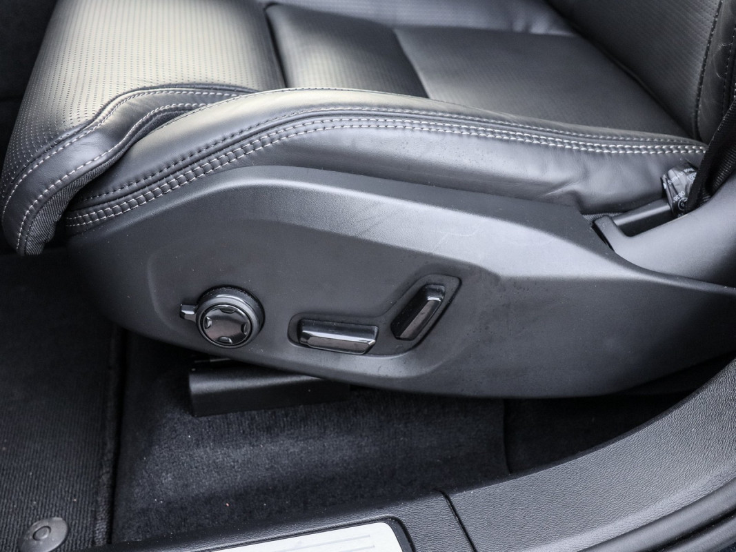 Volvo XC60 B5 (B) AWD - SUV/Off-road - Blau - Gebrauchtwagen - Bild 14