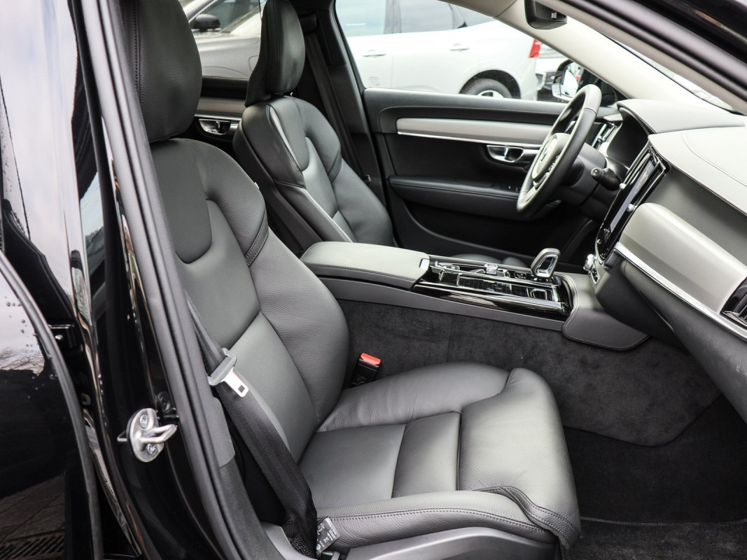 Volvo V90 T6 AWD - Kombi - Schwarz - Gebrauchtwagen - Bild 7