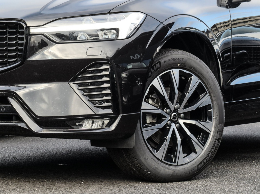 Volvo XC60 B5 (B) AWD - SUV/Off-road - Schwarz - Gebrauchtwagen - Bild 6