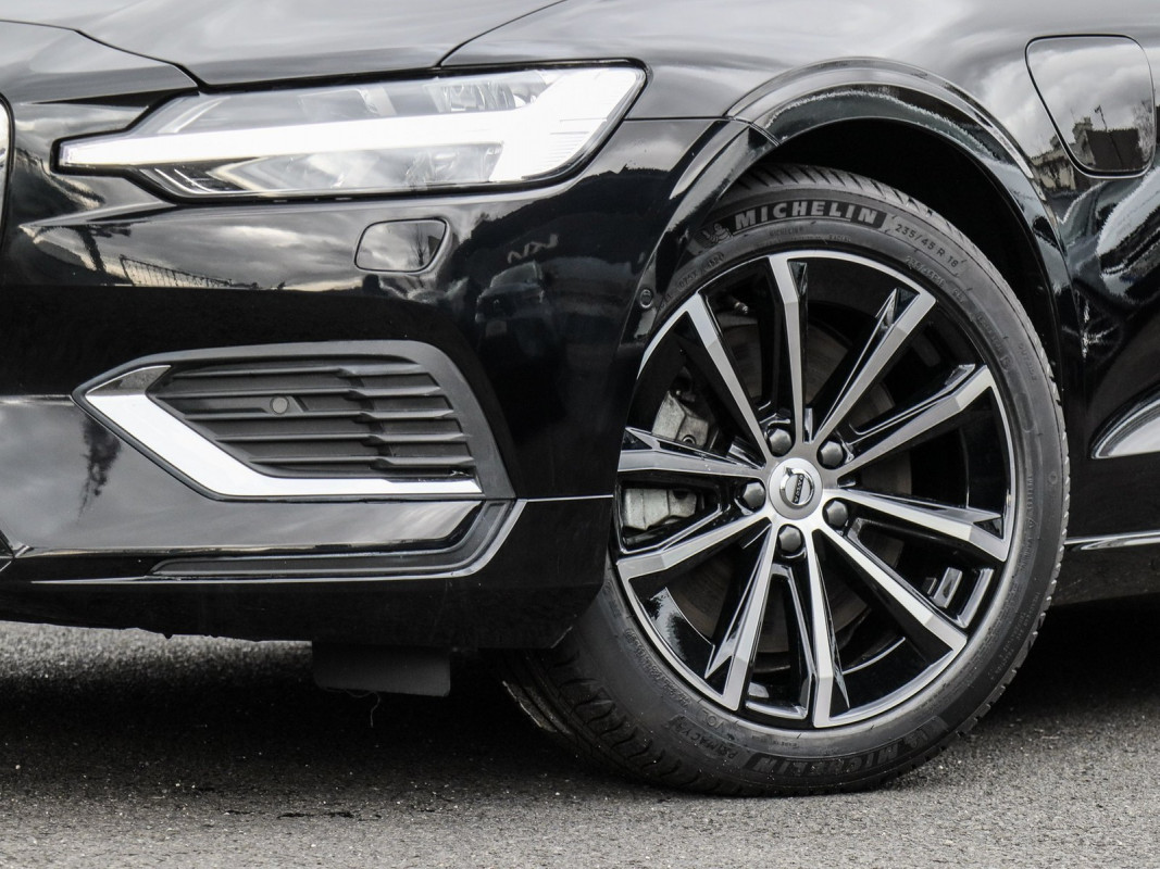 Volvo V60 T6 Recharge AWD - Kombi - Schwarz - Gebrauchtwagen - Bild 6