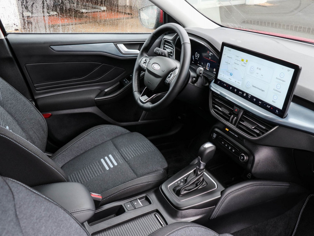 Ford Focus Lim. - Limousine - Rot - Gebrauchtwagen - Bild 3