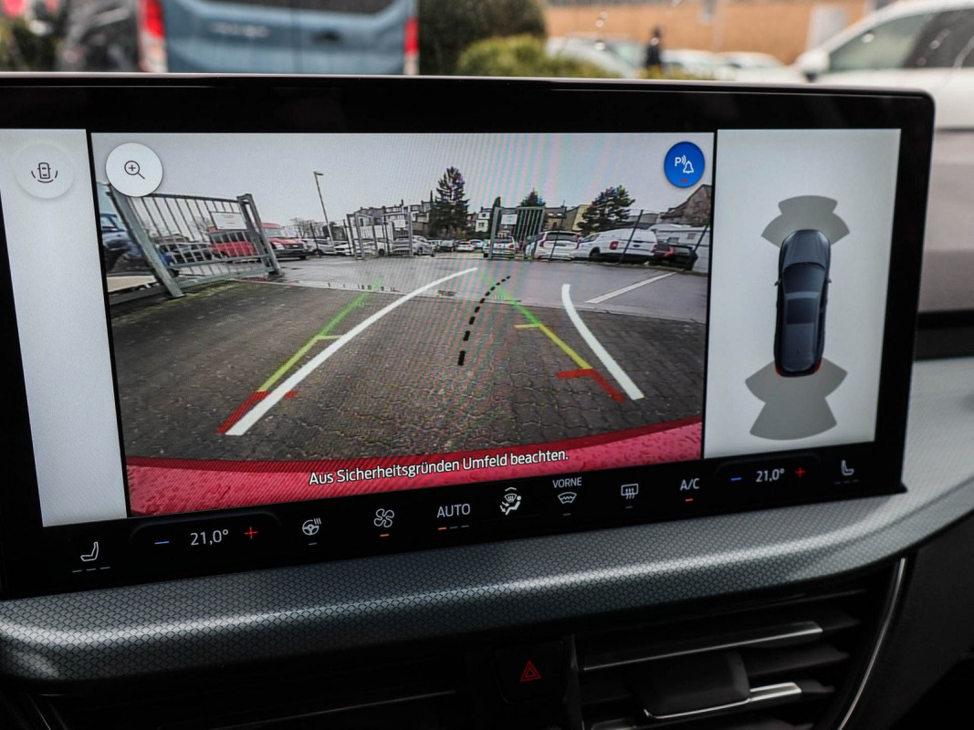 Ford Focus Lim. - Limousine - Rot - Gebrauchtwagen - Bild 14