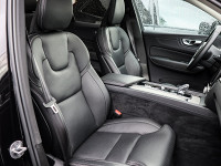 Volvo XC60 T6 AWD Recharge - SUV/Off-road - Schwarz - Gebrauchtwagen - Bild 7