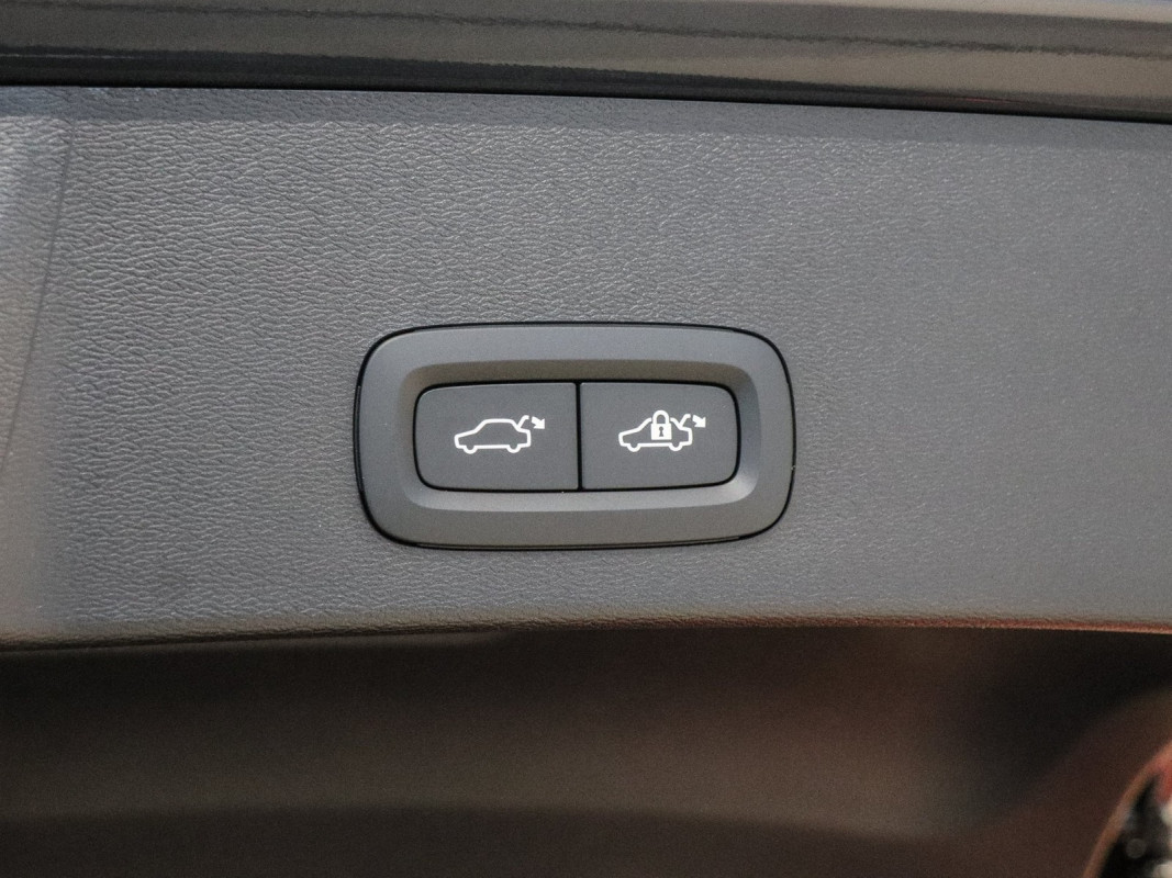 Volvo XC40 B4 - SUV/Off-road - Blau - Neuwagen - Bild 15