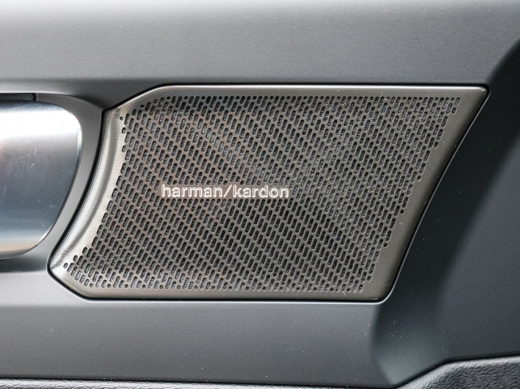 Volvo EX40 Single Motor Extended Range - SUV/Off-road - Grün - Neuwagen - Bild 12