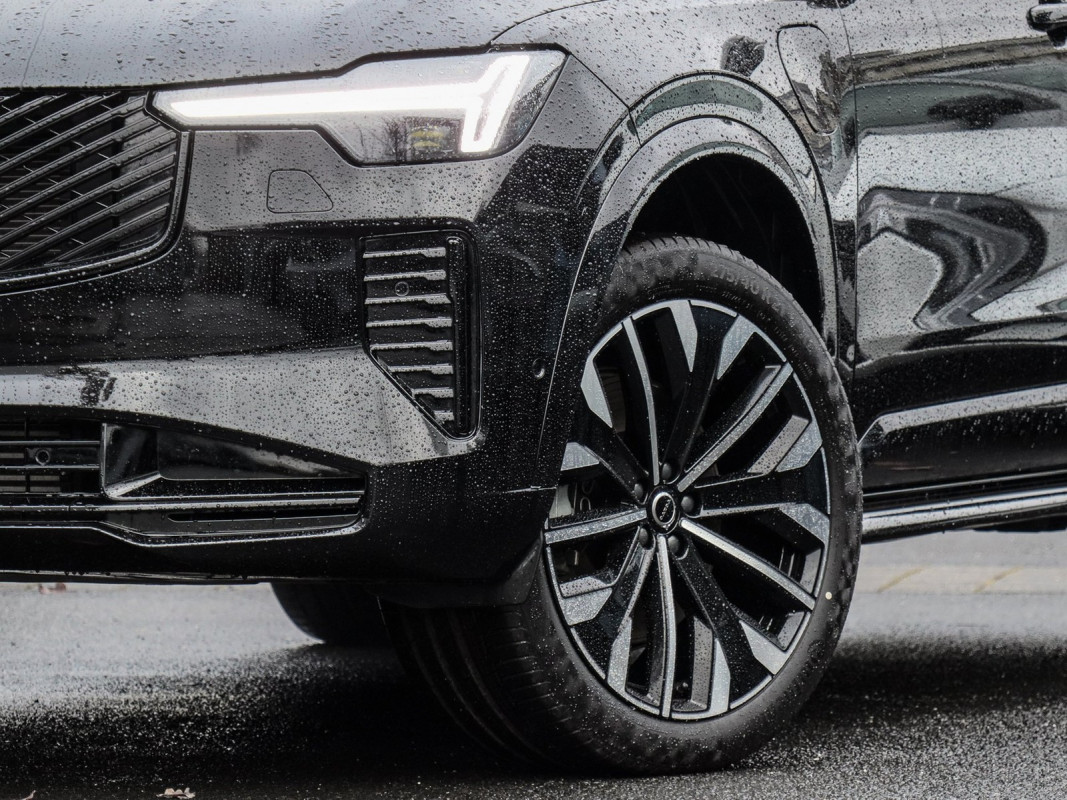 Volvo XC90 T8 AWD Recharge Reskin - SUV/Off-road - Schwarz - Gebrauchtwagen - Bild 6